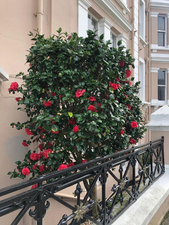 Bed and Breakfast The Mowbray Eastbourne Zewnętrze zdjęcie